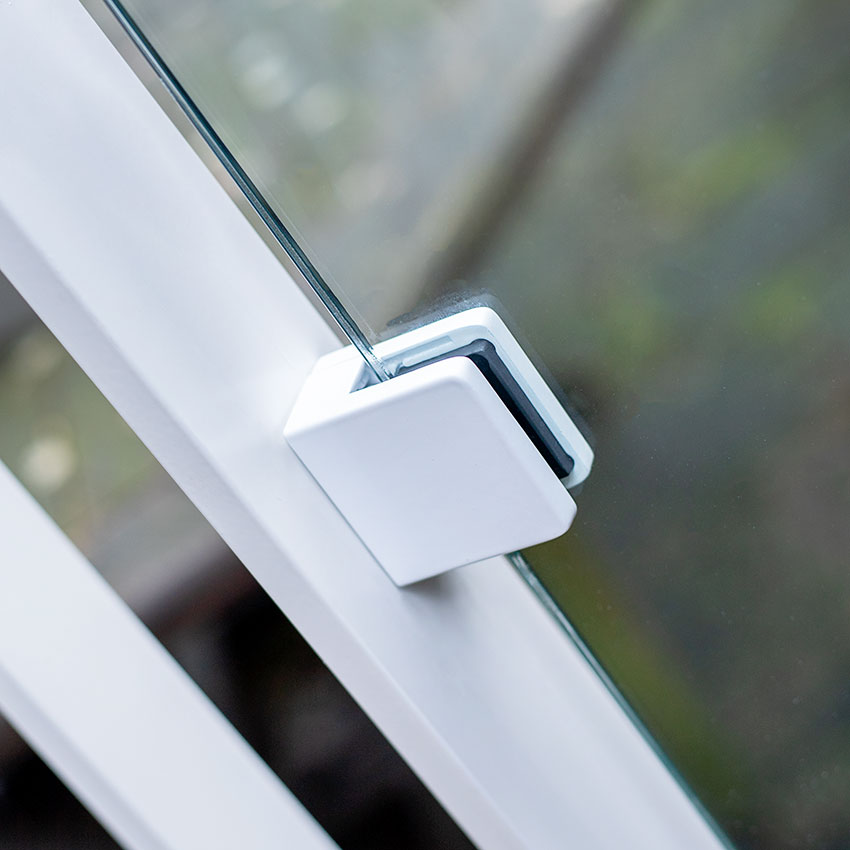 Hvide glasklemmer til glashegn Hvide glasklemmer til glashegn